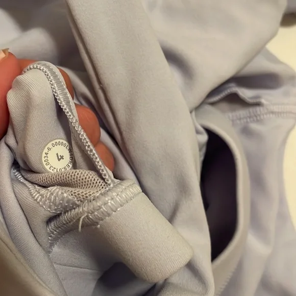 Lululemon Align High-Neck Tank Top Pastel Blue size 4 - Picture 4 of 4